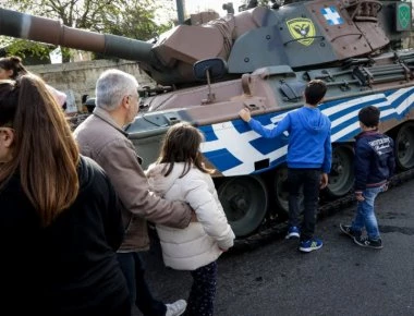 Το επετειακό άρμα Leopard 1A5 που άνοιξε την παρέλαση των μηχανοκίνητων (φωτό, βίντεο)